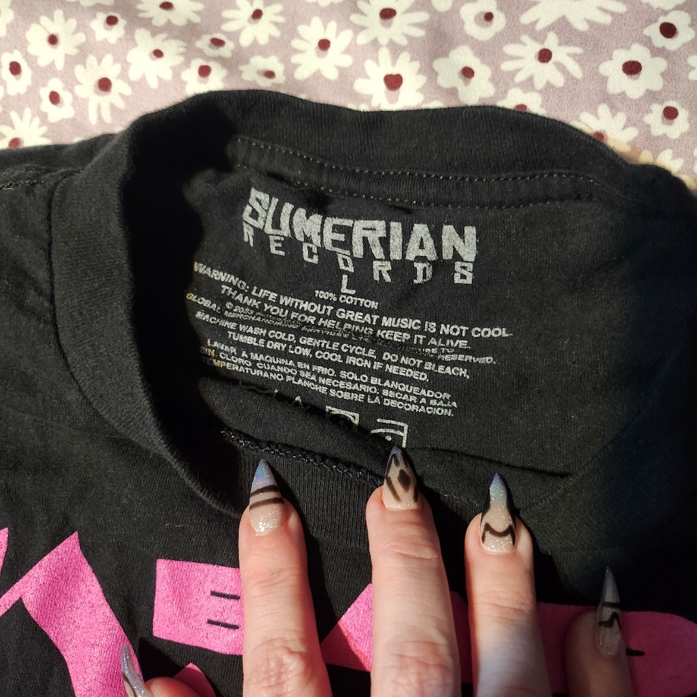 Bad omens tee by sumerian records